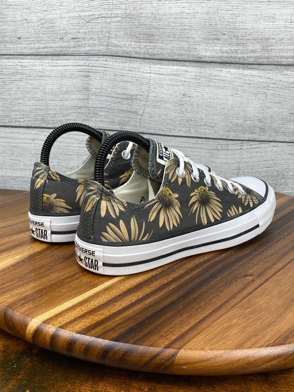 Converse Chuck Taylor All Star Low Dark Floral Sunflower Shoe Women’s Size 7 - Picture 5 of 12